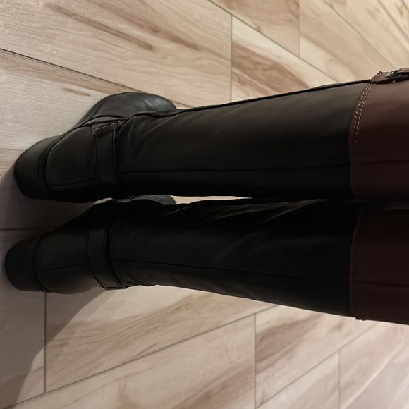 Boots - Picture 8 of 9